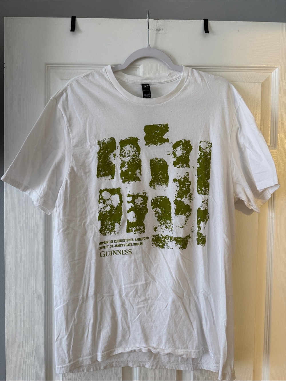 Guinness "St. James's Gate" Graphic Tee